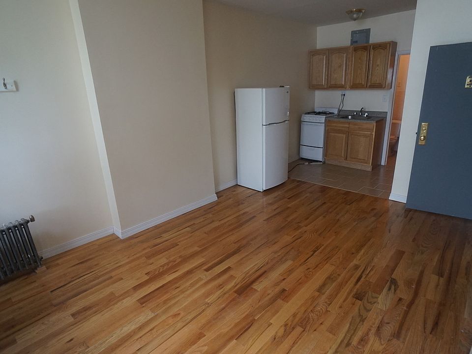 1st image of 930 Columbus Ave Frnt 2