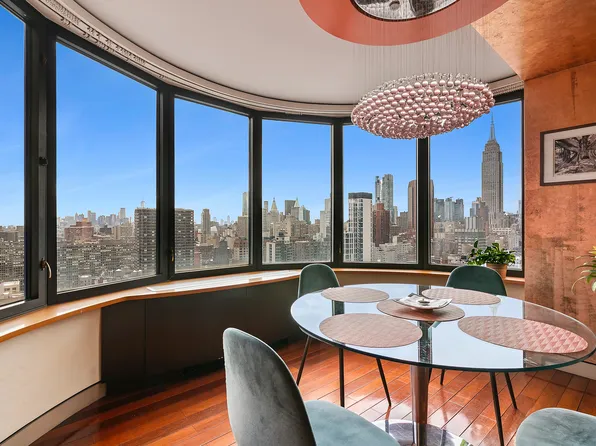 330 East 38th Street image 1 of 10