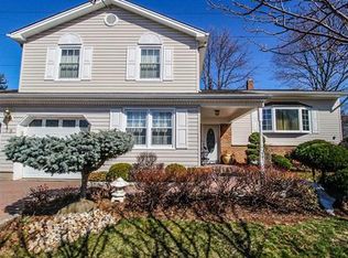 59 Stratford Cir, Edison, NJ 08820