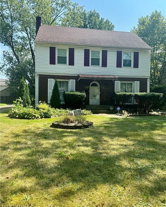 1st image of 653 Mineola Ave