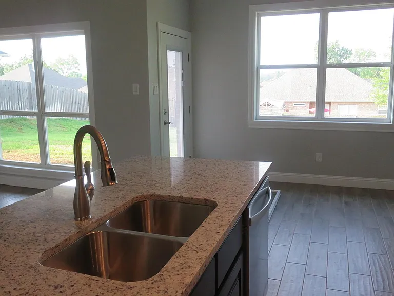 Large Breakfast/Eating Area