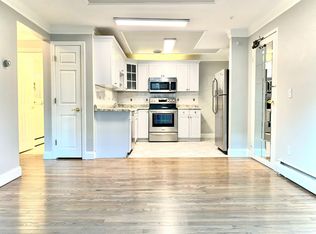 62 Carey Ave APT 7, Watertown, MA 02472