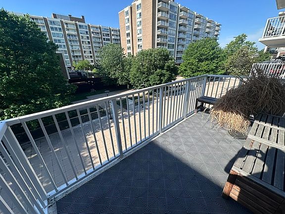 5th image of 400 O St SW APT 303