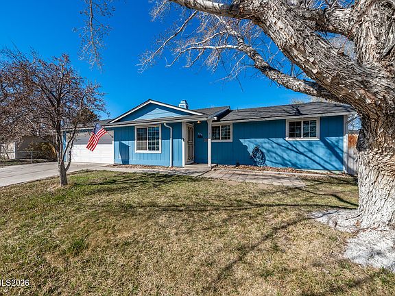 2nd image of 370 Maple St