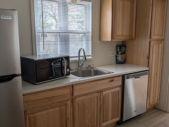 4th image of 18 Stanford Rd