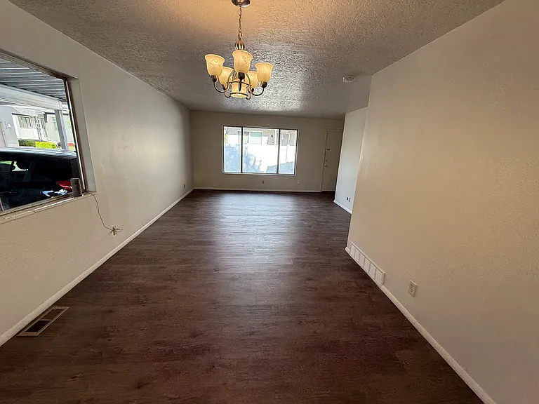 1938 E Nunley Cir #1938 — Photo 13
