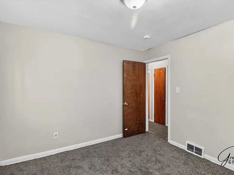 11716 Burt Rd — Photo 9