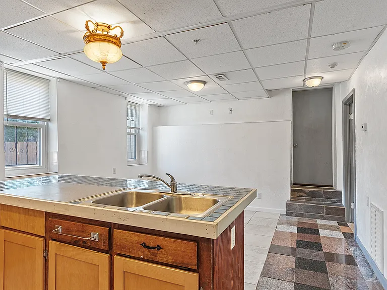 40 Aetna St #G2 — Photo 1