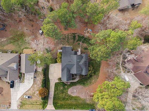 3rd image of 1325 Wakefield Farm Rd