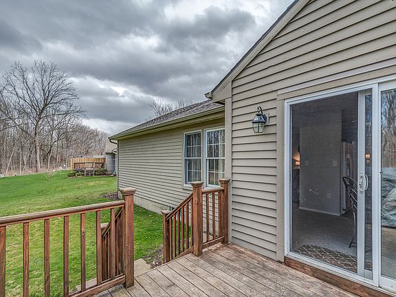 3rd image of 103 Niblick Cir