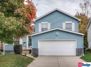 17620 Olive St, Omaha, NE 68136