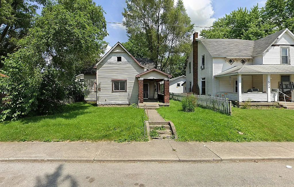 2210 Noble St photo 1