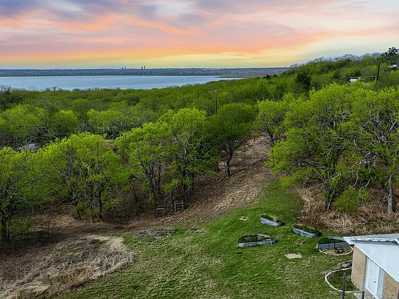 4th image of 2301 Moseley Rd