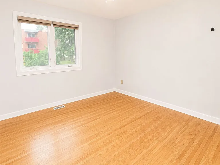 266 Napier St #MAIN — Photo 9