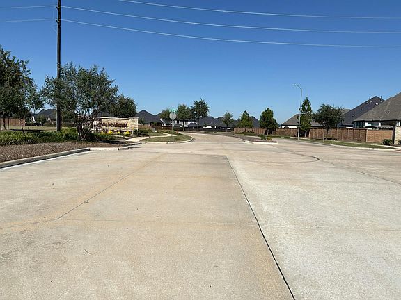 4th image of 2711 Merlin Way