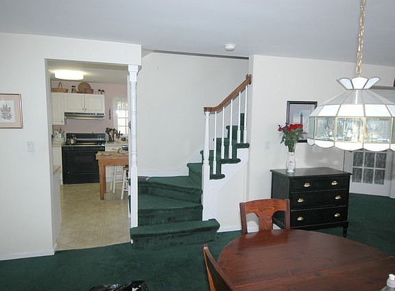 4th image of 137 Jennifer Ln