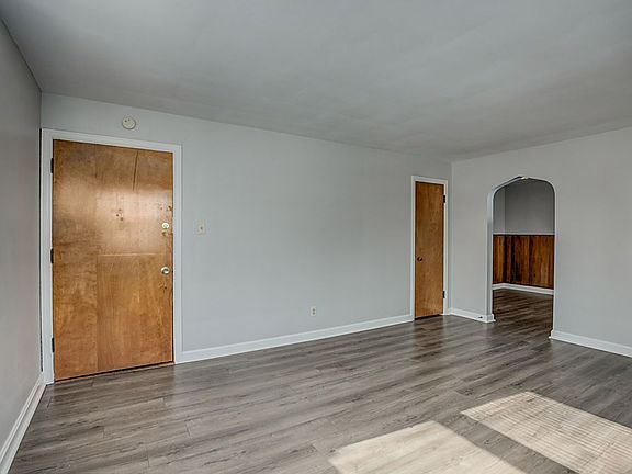 3rd image of 3126 Ramona Ave APT 3