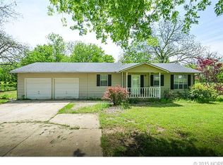 10812 E 440th Rd, Claremore, OK 74017