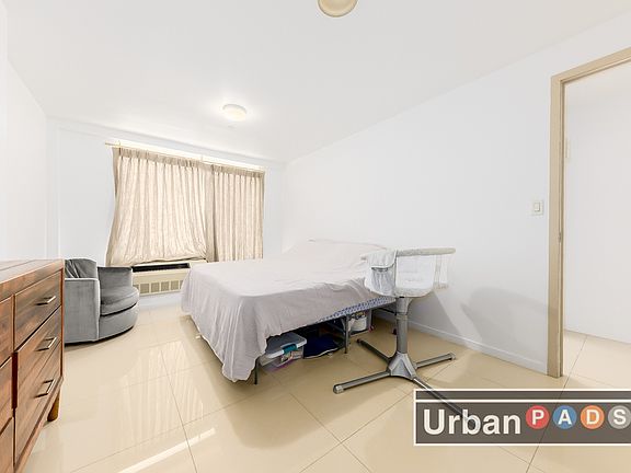 3rd image of 48 Balfour Pl #4