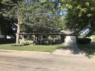 112 N 6th St, Oregon, IL 61061