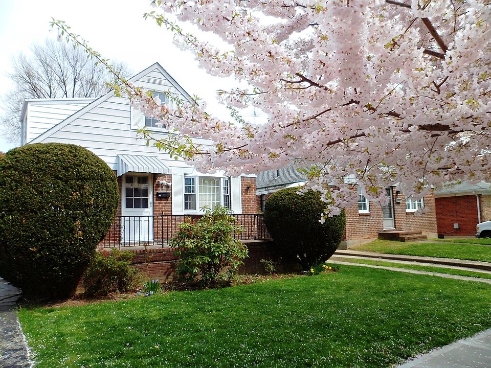 1st image of 8241 248th St