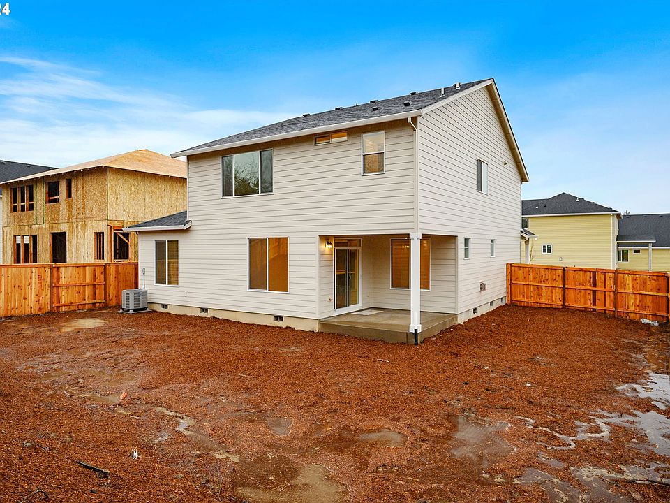 2nd image of 1413 NE Josephine Ct #169