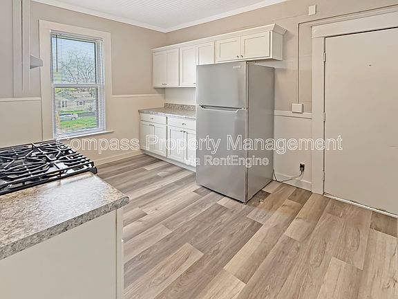 4th image of 1300 Hamilton Ave NW #3