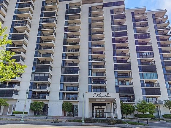 2nd image of 200 Wagner Pl APT 1103