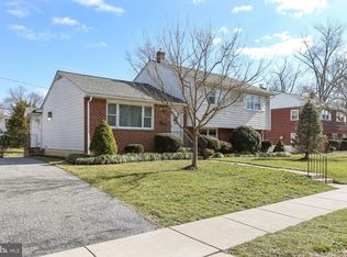 8221 Thornton Rd, Baltimore, MD 21204