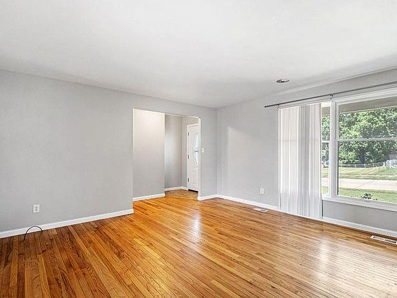 4th image of 11258 Ashcroft Ln