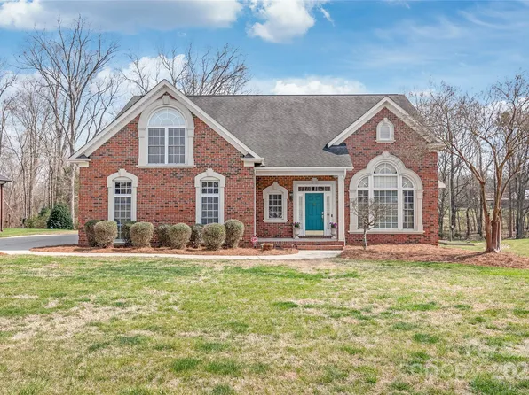 7925 Tottenham Dr, Harrisburg, NC 28075