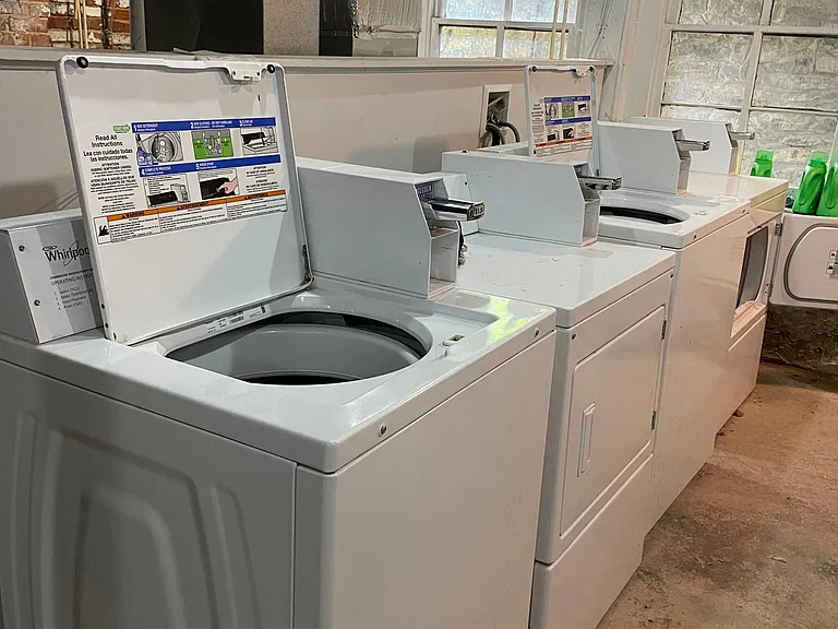 No washer/dryer on site! Coin-operated washer / dryer available at 1604 Bolton Street - 2 blocks away!
