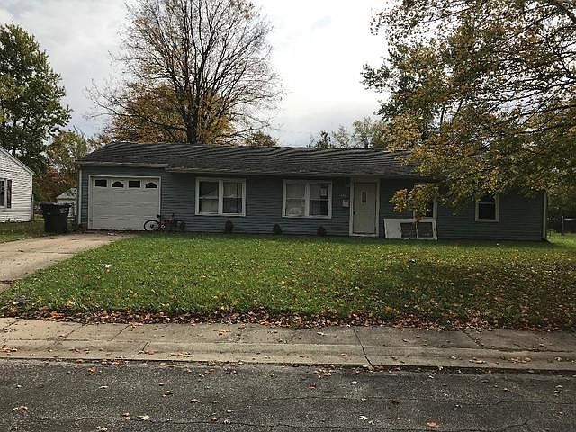 2nd image of 1010 Holiday Dr
