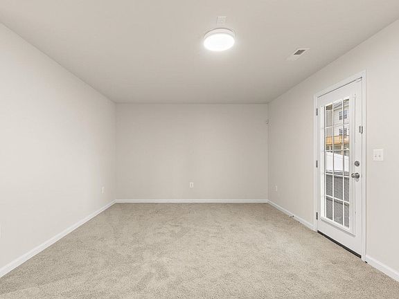 4th image of 296 Willowshire Ct