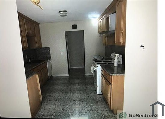 2nd image of 712 Chemeketa Dr