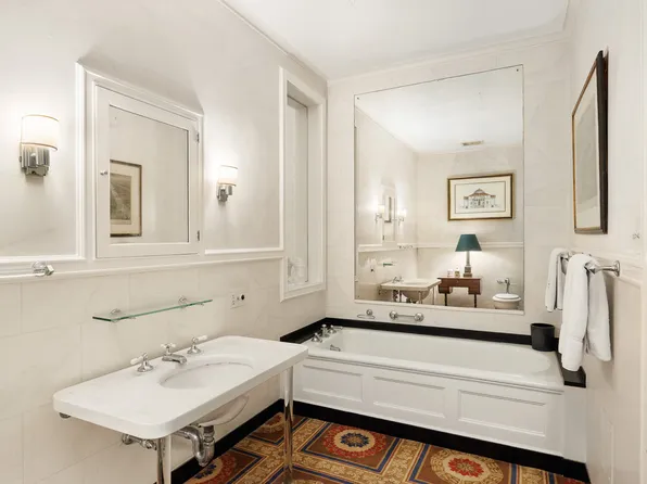 67 East 93rd Street image 8 of 20