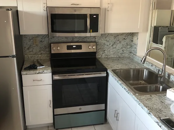 (undisclosed Address), Miami, FL 33183