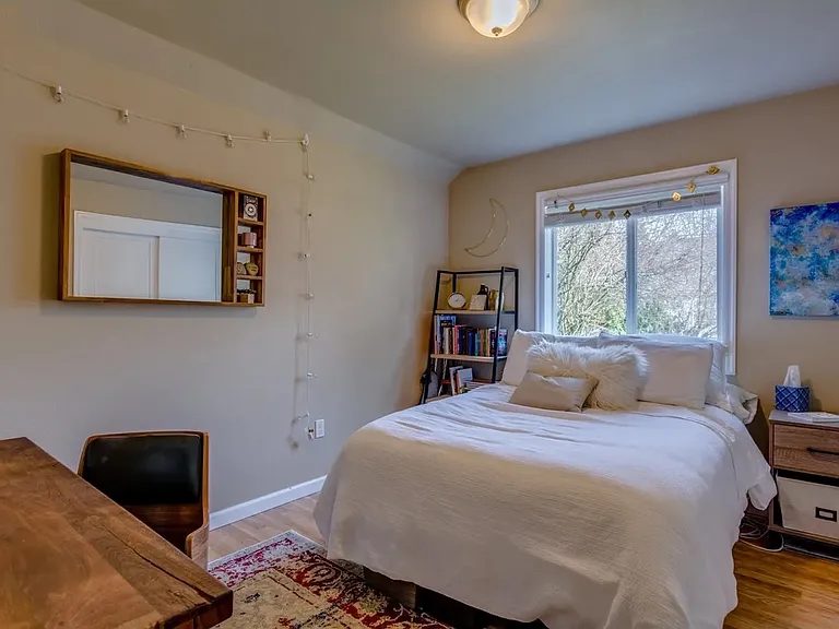 7070 N Cambridge Ave — Photo 12