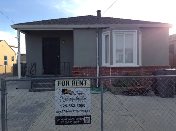 9317 Walnut St, Oakland, CA