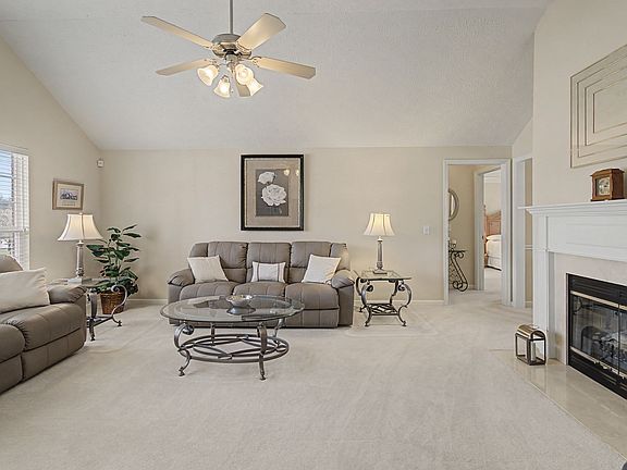 5th image of 2907 Iona Dr