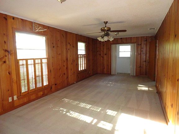 5th image of 3412 Larkspur Ln