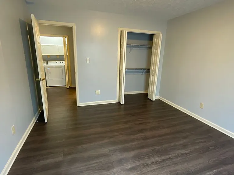 1016 Locust Ct — Photo 16