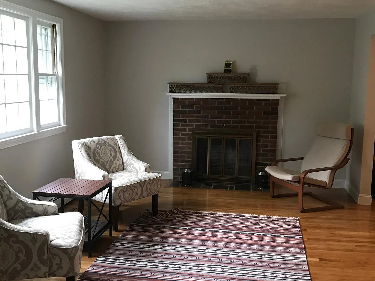 4 bed, 2.5 bath, 2456 sqft, $5,350 — Photo 3