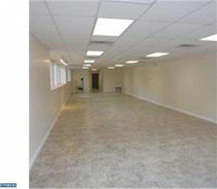 4th image of 600 Collings Ave