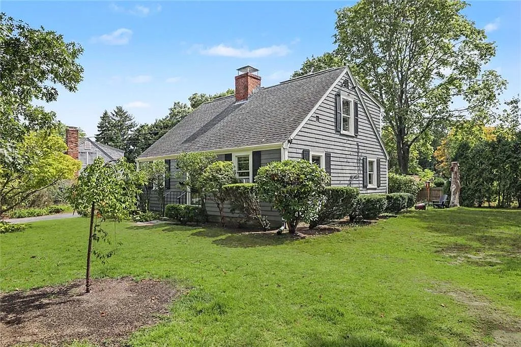 4 bed, 2.0 bath, 1498 sqft, $4,100 — Photo 3