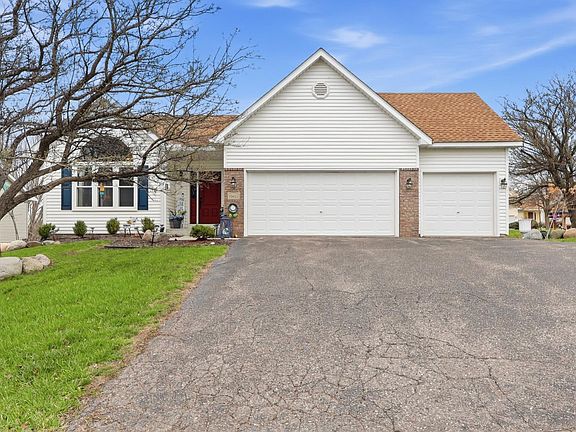 2nd image of 14657 Bridle Ridge Trl NE