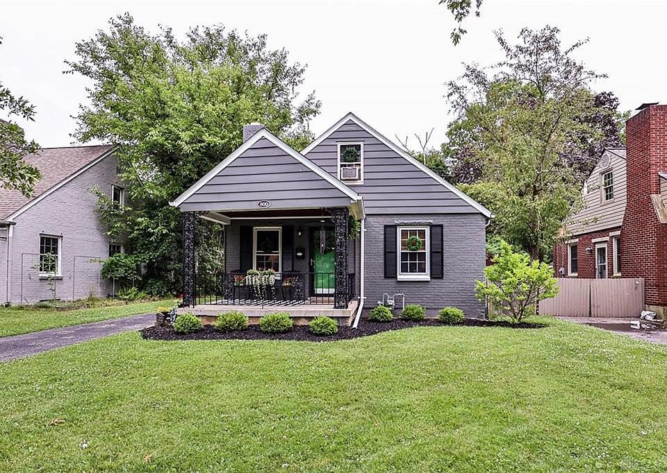 1st image of 800 Acorn Dr