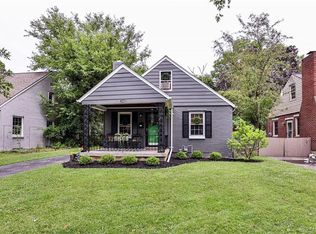 800 Acorn Dr, Oakwood, OH 45419