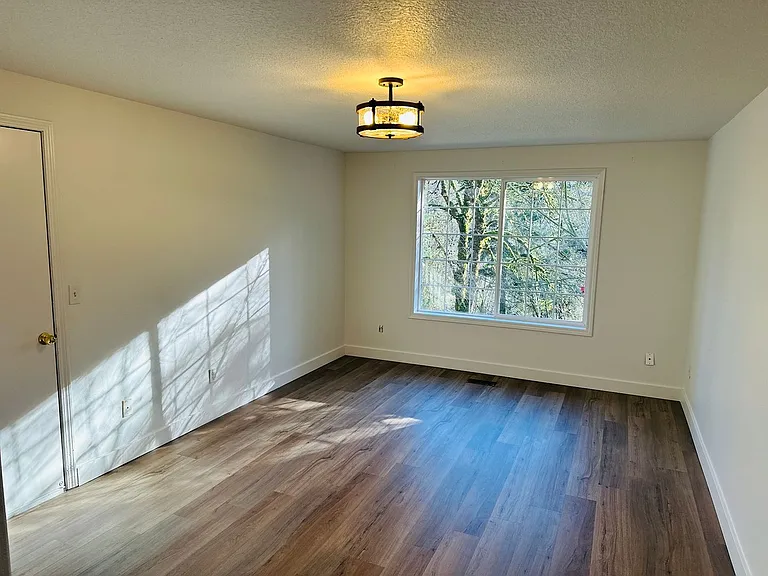 18820 NE Sunrise Ln — Photo 13