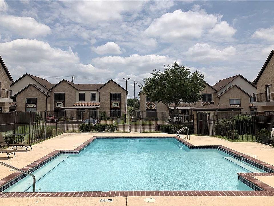2nd image of 2445 Monarch Dr Unit 404
